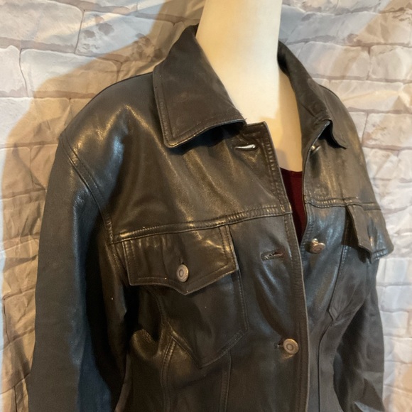 “DANIER” 100% Black Leather Fitted Button Up Jacket. - Picture 3 of 16